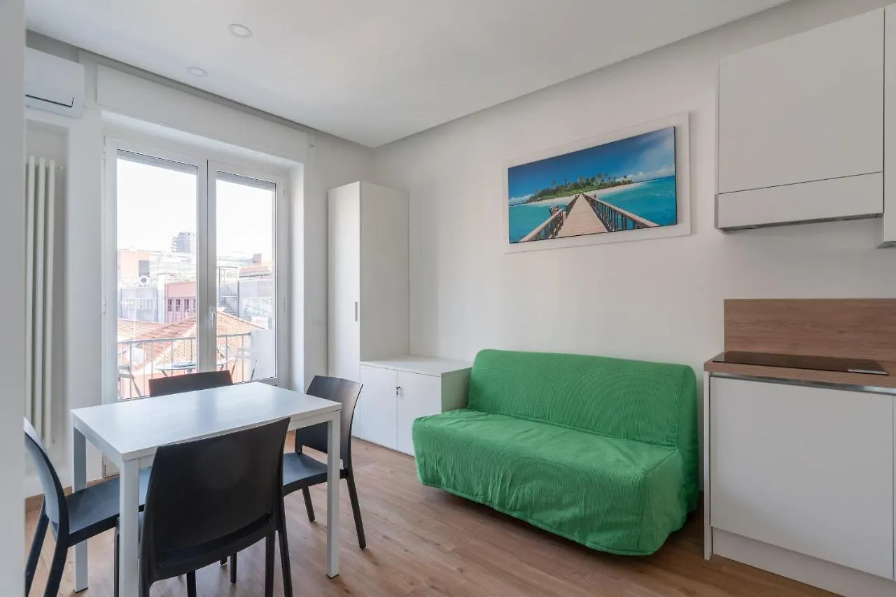 Cimiano Suite 21, New Apartment Milan 0*,